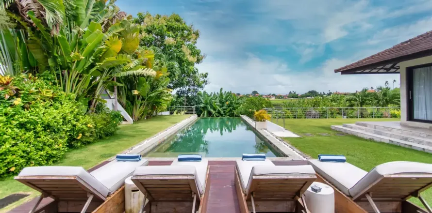 6 bedrooms Villa in Tumbak Bayuh, Mengwi, Badung, Bali (11167)