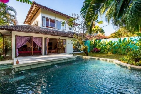 Vila 3 kamar tidur di Seminyak, Badung, Bali (1901)