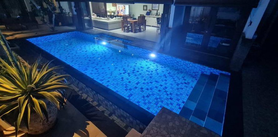 Vila 3 kamar tidur di Nusa Dua, Badung, Bali (751)