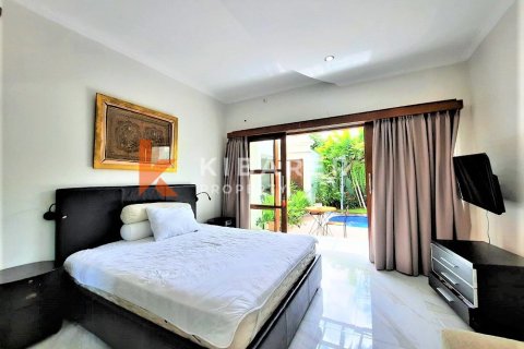 Vila 3 kamar tidur di Jimbaran, Badung, Bali (13670) 10