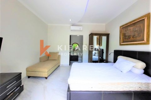 Vila 3 kamar tidur di Jimbaran, Badung, Bali (13670) 2