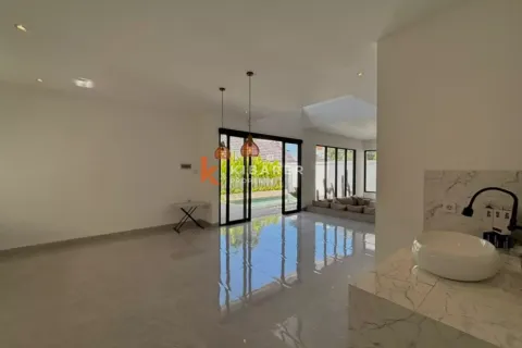 2 bedrooms Villa in Tibubeneng, Badung, Bali (13958) 11