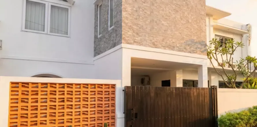 3 bedrooms Villa in Seminyak, Badung, Bali (10802)