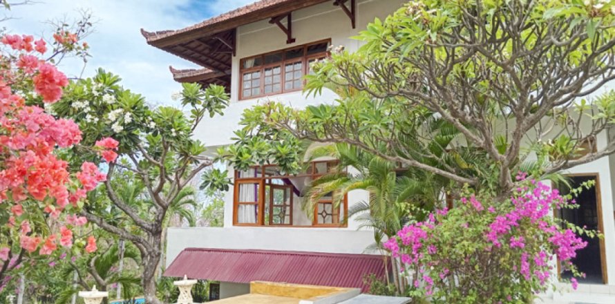 6 bedrooms Villa in Lovina, Anturan, Buleleng, Bali (11956)