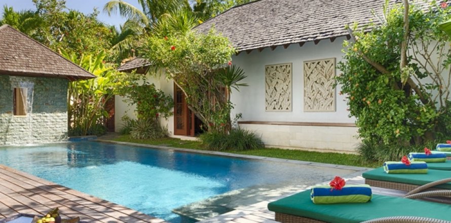 4 bedrooms Villa in Seminyak, Badung, Bali (1329)