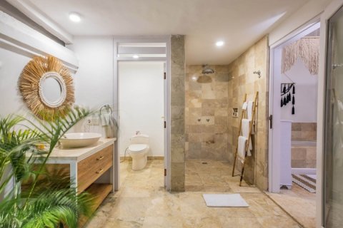 4 bedrooms Villa in South Kuta, Badung, Bali (1328) 25