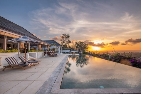 4 bedrooms Villa in South Kuta, Badung, Bali (1328)