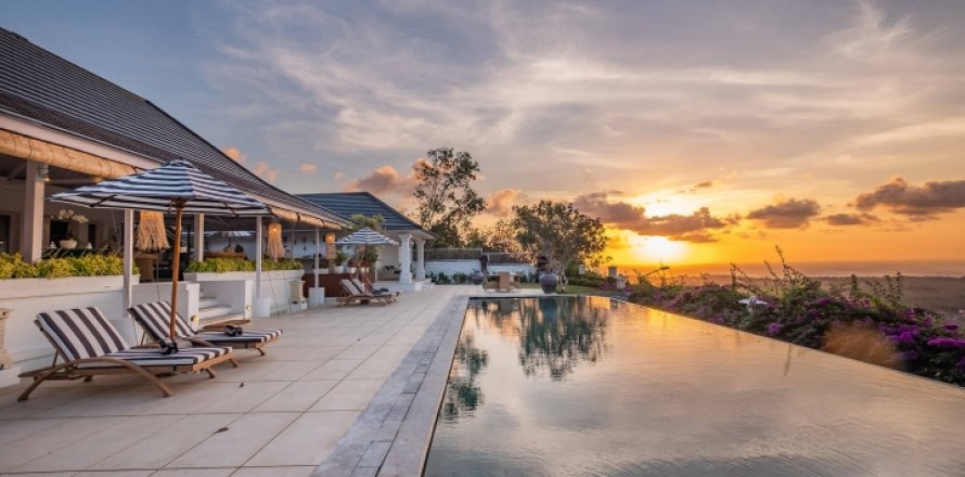 4 bedrooms Villa in South Kuta, Badung, Bali (1328)
