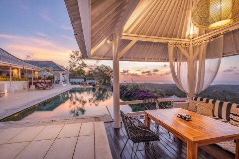 4 bedrooms Villa in South Kuta, Badung, Bali (1328) 2