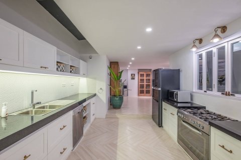 4 bedrooms Villa in South Kuta, Badung, Bali (1328) 15