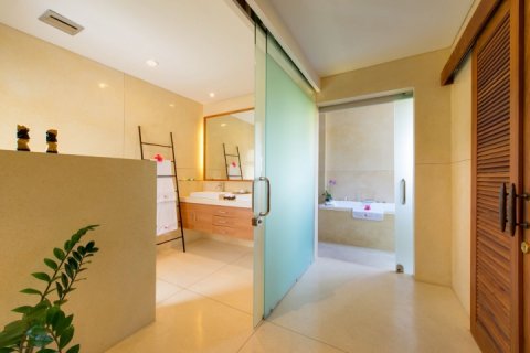 4 bedrooms Villa in Seminyak, Badung, Bali (1330) 14