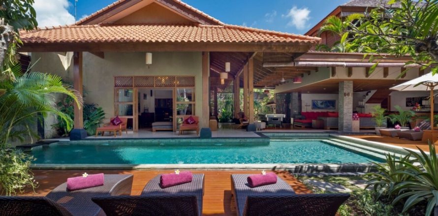 4 bedrooms Villa in Seminyak, Badung, Bali (1330)