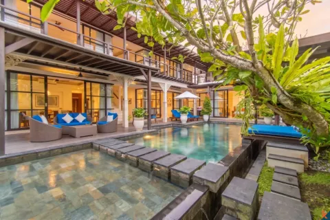 Vila 3 kamar tidur di Jimbaran, Badung, Bali (10875)