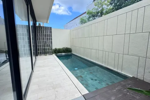 Vila 3 kamar tidur di Kerobokan, Badung, Bali (10872)