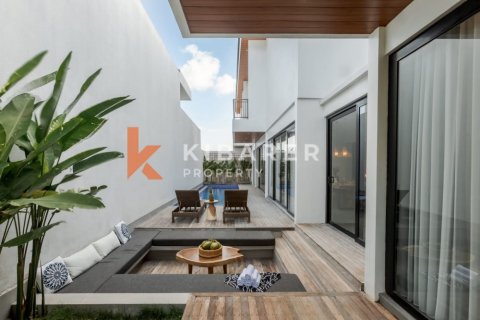 Vila 4 kamar tidur di Canggu, Badung, Bali (14710)