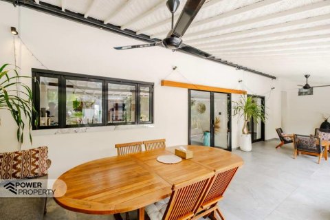 3 bedrooms Villa in Kerobokan, Badung, Bali (9781) 2