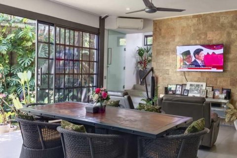 Vila 4 kamar tidur di Kerobokan, Badung, Bali (9280) 23