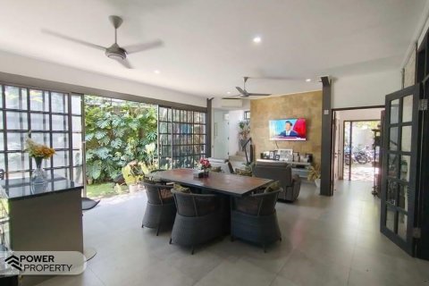 Vila 4 kamar tidur di Kerobokan, Badung, Bali (9280) 24