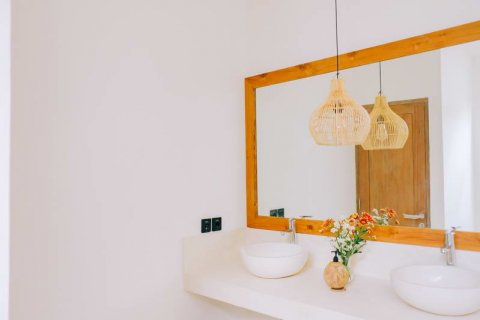 3 bedrooms Villa in Canggu, Badung, Bali (681) 8