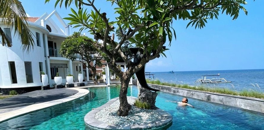 4 bedrooms Villa in Lovina, Anturan, Buleleng, Bali (11977)