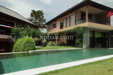 Vila 4 kamar tidur di Tabanan, Bali (920)