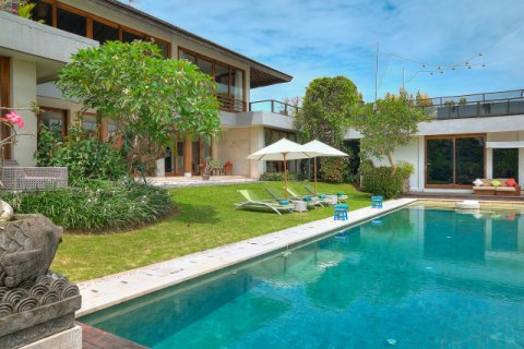 Vila 4 kamar tidur di Jimbaran, Badung, Bali (1409)