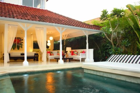 Vila 6 kamar tidur di Seminyak, Badung, Bali (1410)