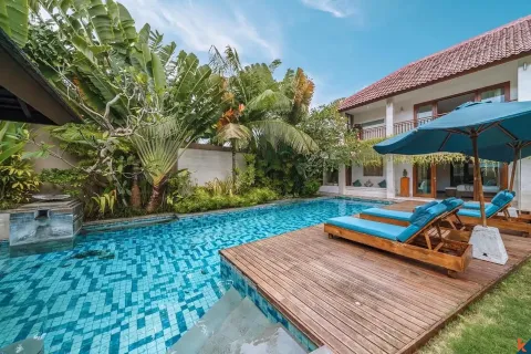 Vila 4 kamar tidur di Seminyak, Badung, Bali (11433)