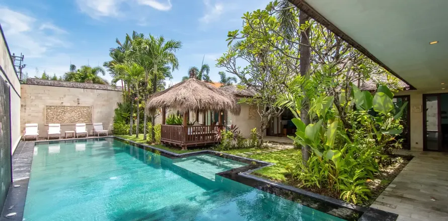 6 bedrooms Villa in Tibubeneng, Badung, Bali (11312)