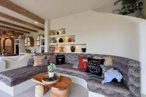3 bedrooms Villa in Tumbak Bayuh, Mengwi, Badung, Bali (12700) 4