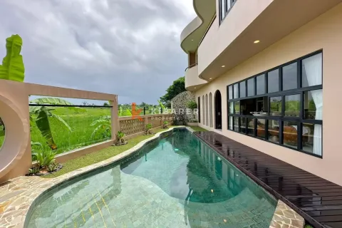 Vila 3 kamar tidur di Tumbak Bayuh, Mengwi, Badung, Bali (12700)