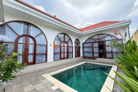 Vila 3 kamar tidur di Tumbak Bayuh, Mengwi, Badung, Bali (13759)