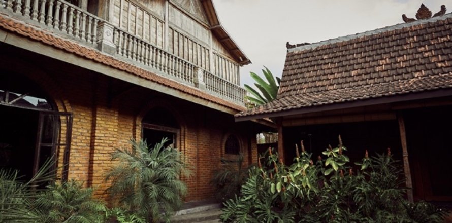 4 bedrooms Villa in Tibubeneng, Badung, Bali (12272)