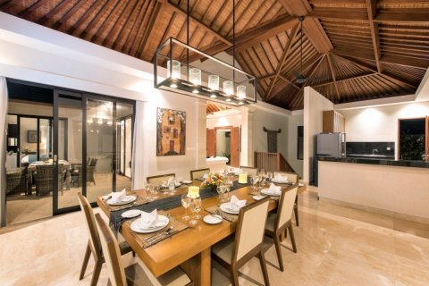 4 bedrooms Villa in South Kuta, Badung, Bali (1389) 12