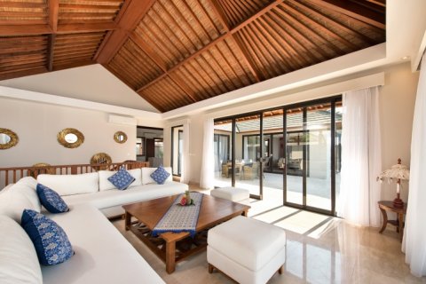 4 bedrooms Villa in South Kuta, Badung, Bali (1390) 8