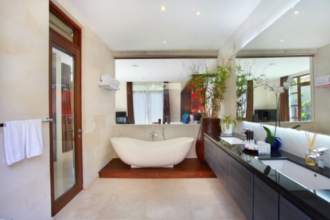 Vila 4 kamar tidur di Seminyak, Badung, Bali (1387) 15