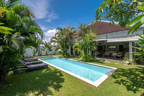 Vila 3 kamar tidur di Kerobokan, Badung, Bali (10851)