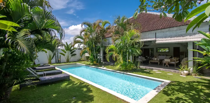 3 bedrooms Villa in Kerobokan, Badung, Bali (10851)