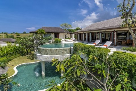 Vila 6 kamar tidur di Kuta Selatan, Badung, Bali (1302)
