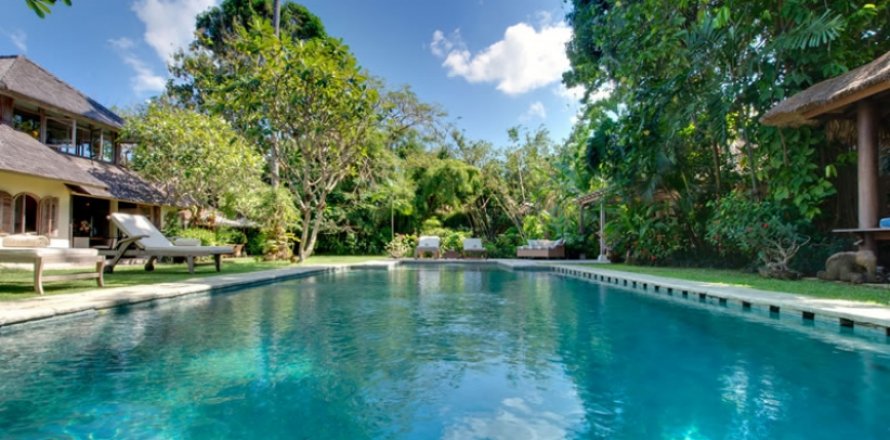 Vila 5 kamar tidur di Seminyak, Badung, Bali (1248)