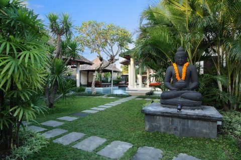 Vila 3 kamar tidur di Seminyak, Badung, Bali (1561)