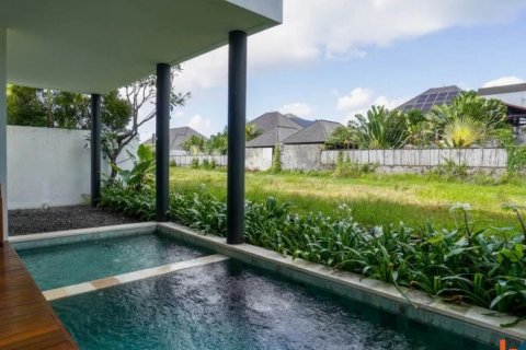 Vila 4 kamar tidur di Canggu, Badung, Bali (11714)