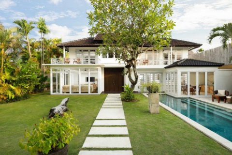 Vila 5 kamar tidur di Seminyak, Badung, Bali (8532)