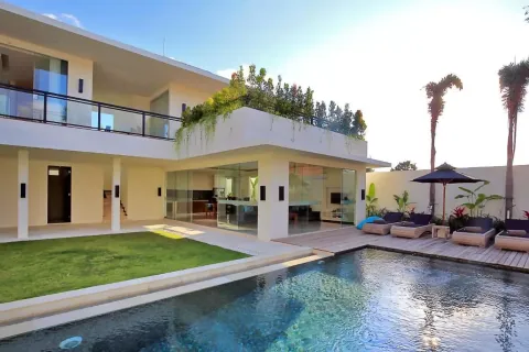 Vila 3 kamar tidur di Seminyak, Badung, Bali (11340)