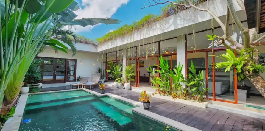 3 bedrooms Villa in Tibubeneng, Badung, Bali (11361)