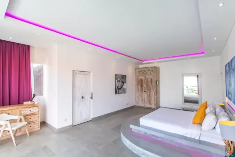 4 bedrooms Villa in Kerobokan, Badung, Bali (10977) 26