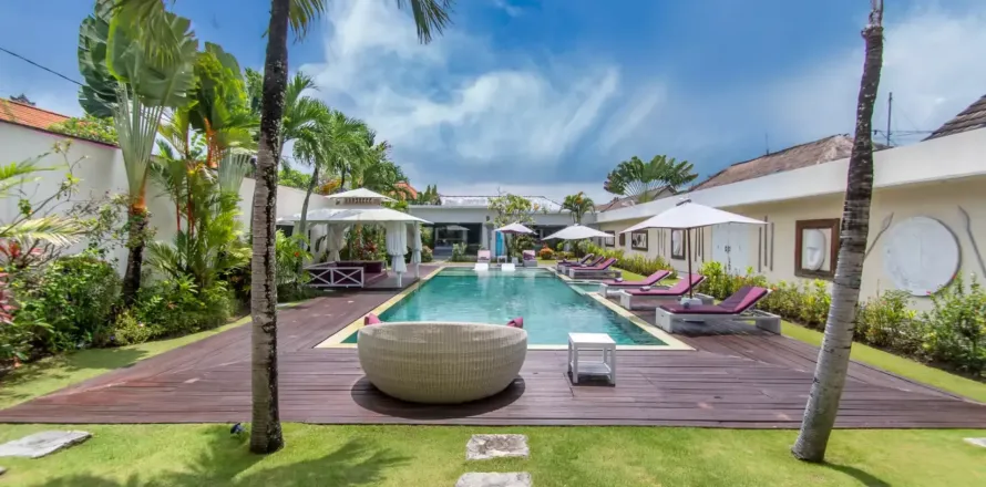 8 bedrooms Villa in Kerobokan, Badung, Bali (10976)