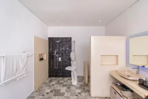 8 bedrooms Villa in Kerobokan, Badung, Bali (10976) 25