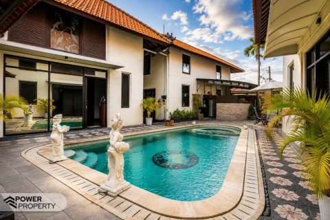 3 bedrooms Villa in Kerobokan, Badung, Bali (17150) 8