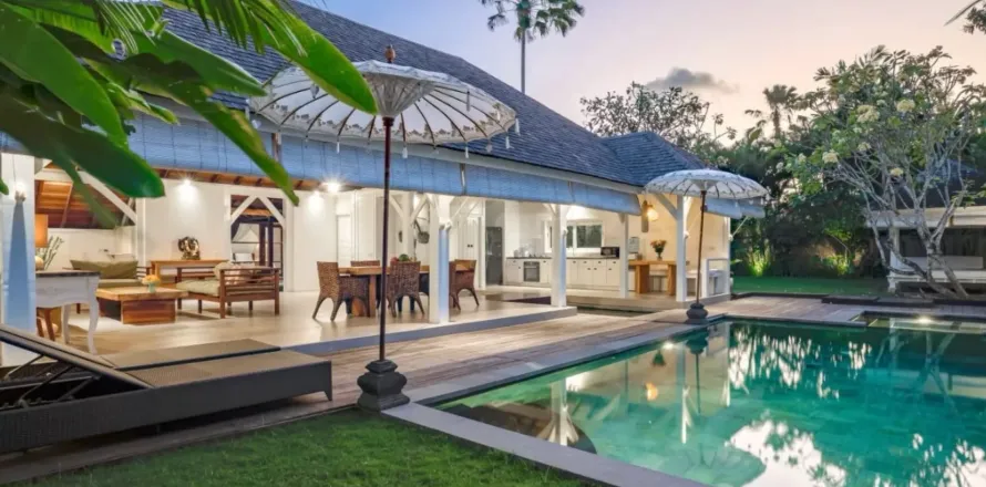 3 bedrooms Villa in Tibubeneng, Badung, Bali (11008)